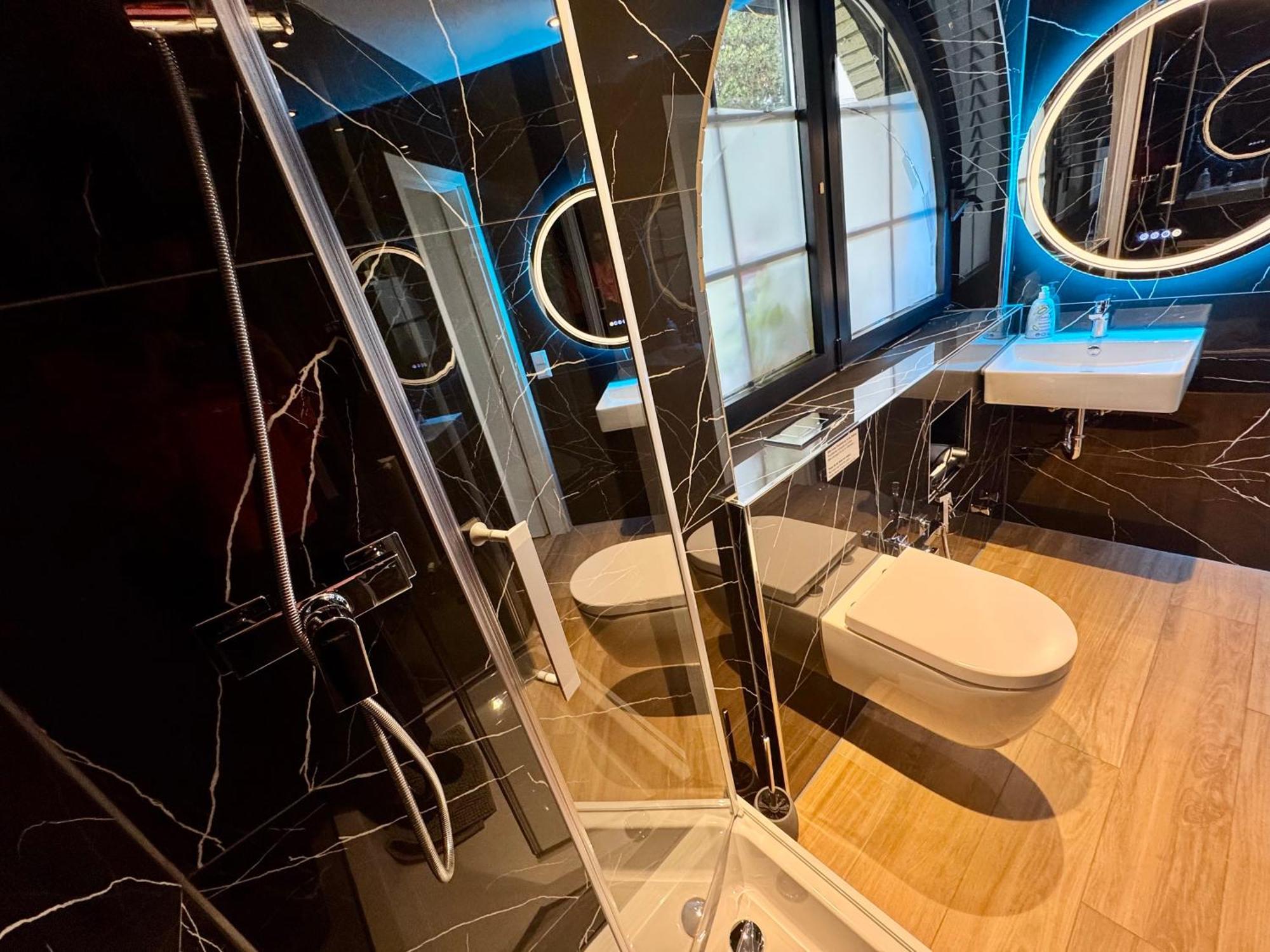 Couette-café Orchard Frankfurt 5*