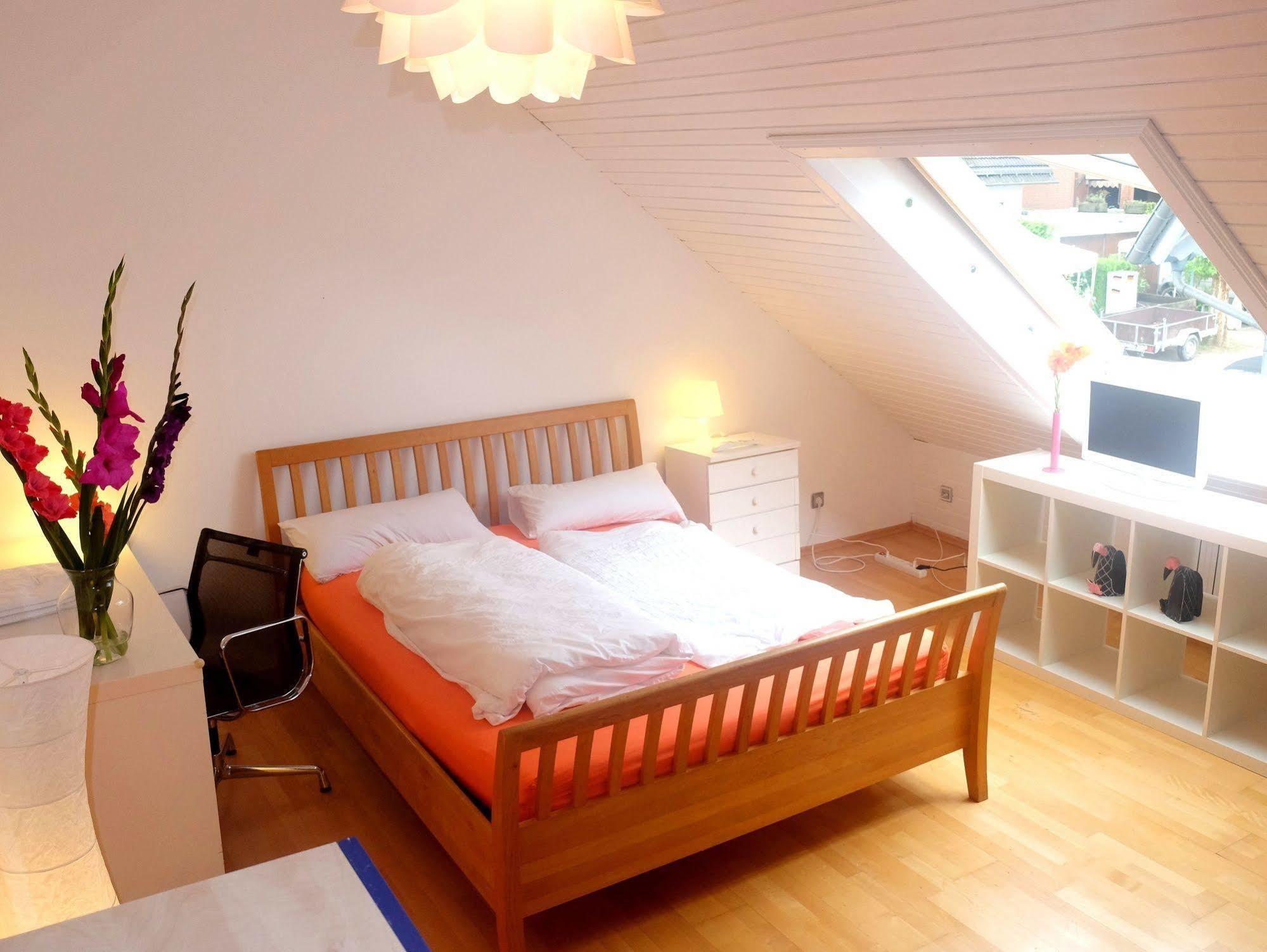 Orchard Frankfurt Bed & Breakfast
