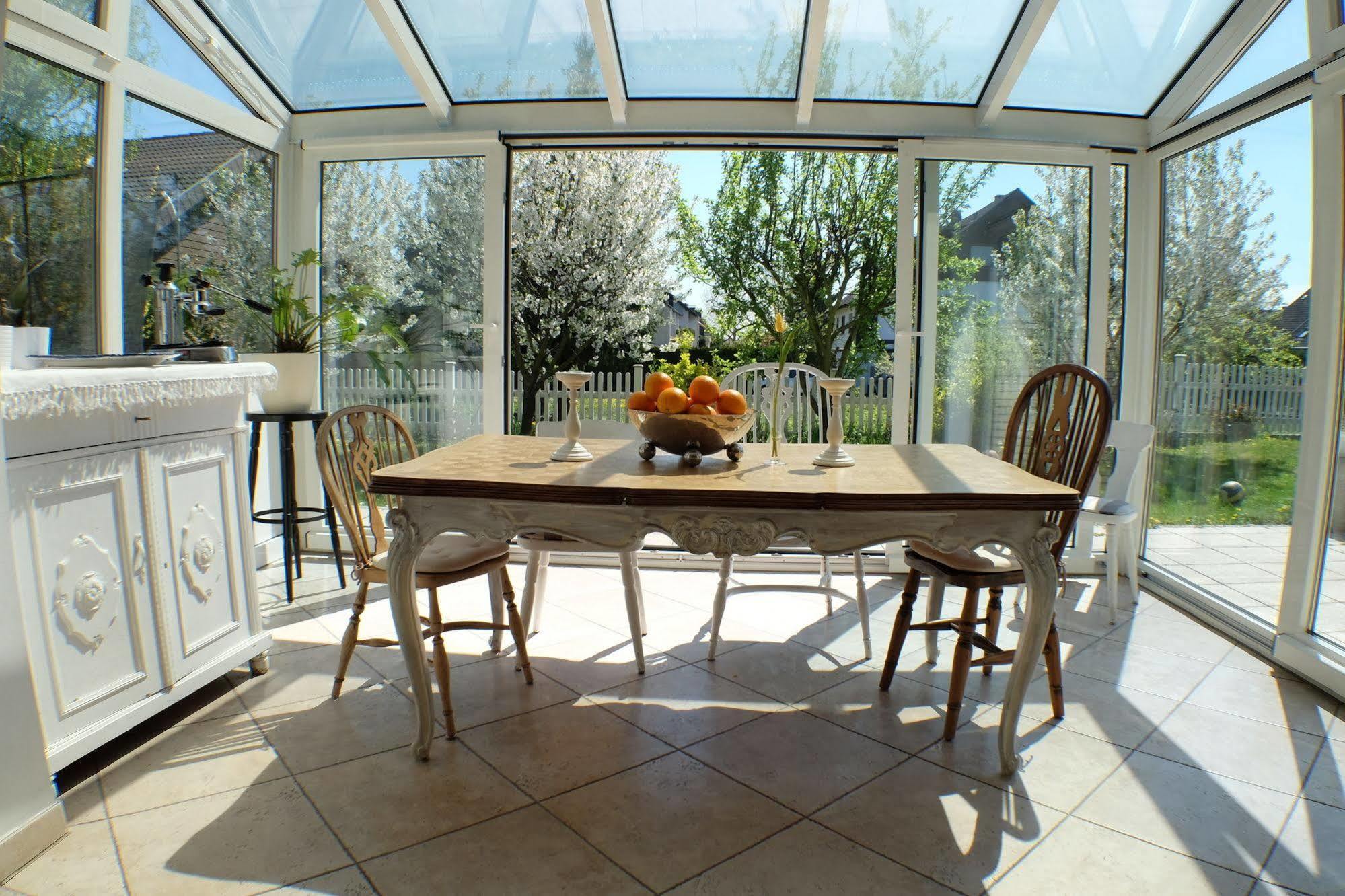 Orchard Frankfurt Bed & Breakfast